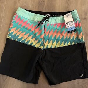 Men’s billabong swim suit